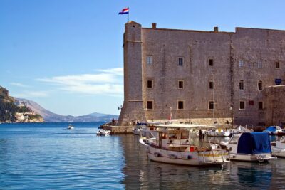 Private 2 hours Walking Tour Games of Thrones in Dubrovnik - Meeting at Amerling Fountain and the 2-Hour Walking Rhythm