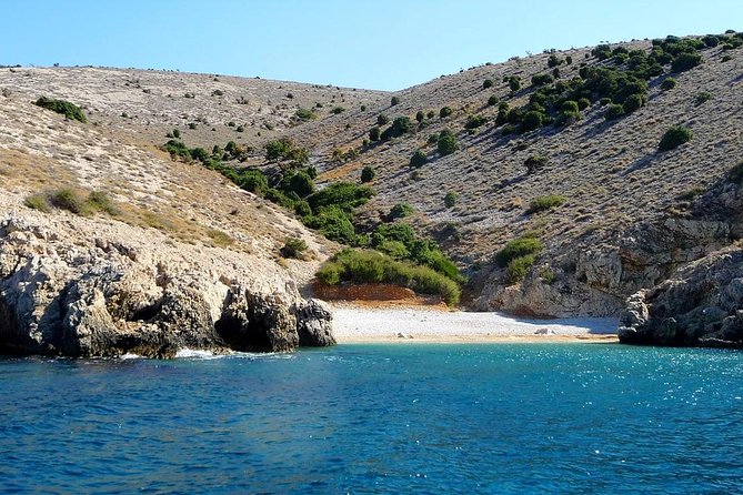 Private 7,5h Plavnik Island & Wild Bays Full-day Boat Trip - Stara Baška (Old Baska): the first coast stop that sets the tone
