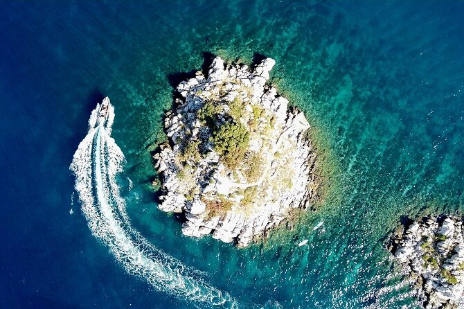 Private boat tour Blue Lagoon and 3 Islands from Trogir or Split - Borkko beach bar time: drinks, snorkeling, and a place to eat