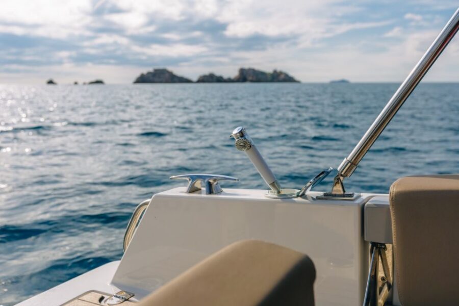 Private boat tour from Dubrovnik/Cavtat to Elafiti islands - Dubrovnik Old Town pictures, panoramic cruising, and rock-jump breaks