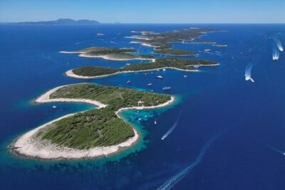 Private boat tour of Red rocks & Pakleni islands - Meeting Point and Timing: What to Expect From the Start