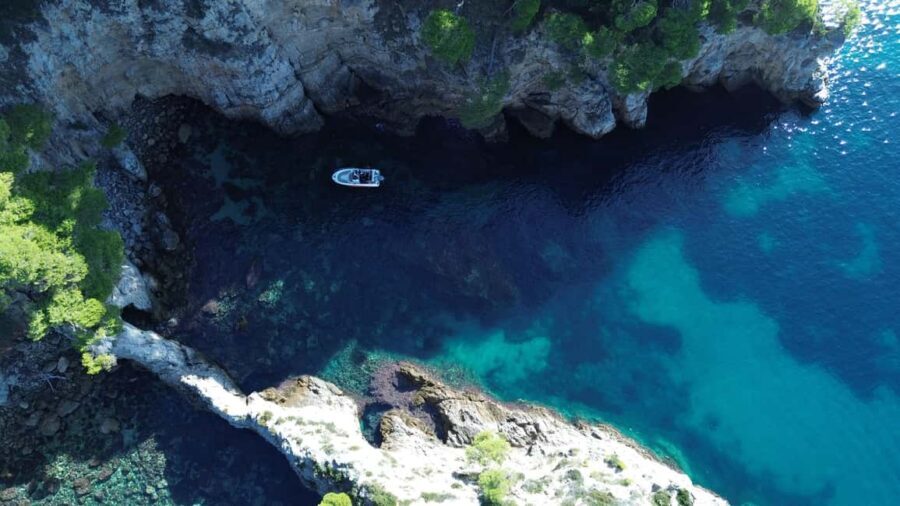 Private Boat Tour Tailor-Made 6h-All Inclusive - A second Kolocep swim: why the extra water stop is smart