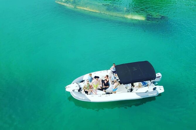 Private Boat tour to the Blue Lagoon & Solta - Swim, Snorkel, Tan and Relax! - Stop 3: Stomorska Lunch by the Water and a Smooth Transition to Snorkeling