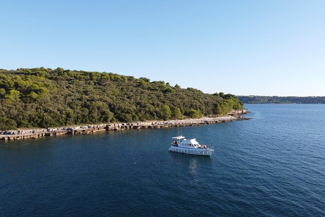 Private Boat Tour with activities in Pula Croatia - Meeting Your Captain in Pula: The Day Starts With Clarity