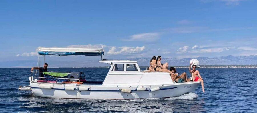 Private Boat tour with refreshing drinks Zadar - Ošljak: the tiny permanently inhabited island you can actually imagine
