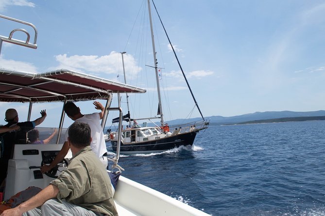 Private boat transfer Split/ Split airport - Hvar - Arriving at Hvar Port: dropping you where your day actually begins