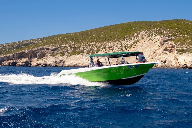 Private boat transfer Split/ Split airport - Hvar - Who should book this and who might not