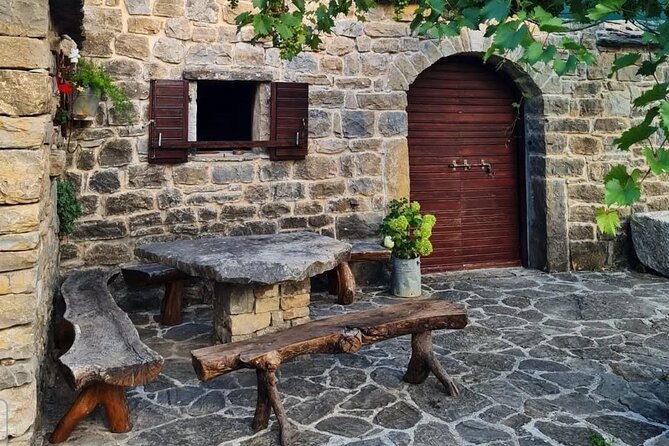 Private Croatian Cooking Class and Klapa Singing Session - Why Soparnik and Klapa Work So Well Together