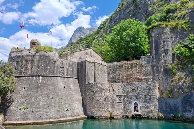 Private Day Trip from Dubrovnik to Montenegro - Our Lady of the Rocks Boat Trip: 10 € for a Better View