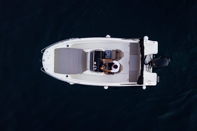 Private Elafiti Islands Tour from Dubrovnik by Quicksilver 555 - Onboard comfort: drinks for a slow island afternoon