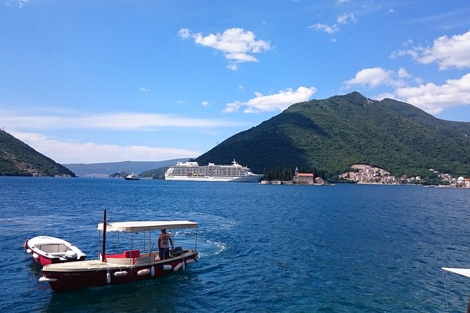 Private full day Montenegro tour - Getting to the Bay from Dubrovnik (and Why Pickup Matters)