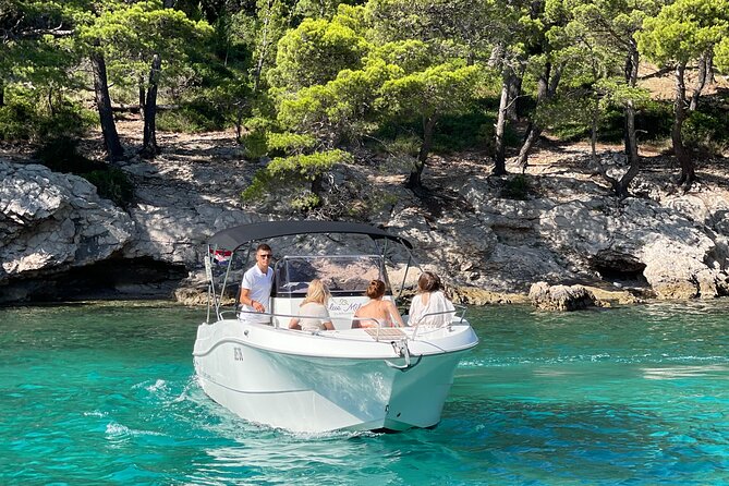 Private Full-Day Tour of Elaphiti Islands by Speedboat - How the hidden bays and extra stops shape the day