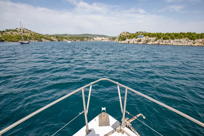 Private Gastro gourmet tour by Dot@ boat - Stop 1: Zdrelac anchor time for swimming and snorkeling