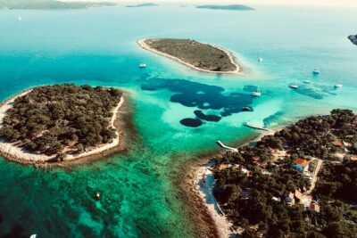 Private Half-Day Boat Tour from Split: Blue Lagoon & 2 Islands - Split or Trogir pickup: Trumbićeva obala vs Svjetionik Trogir