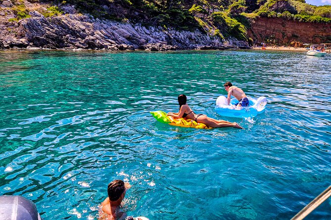 Private Half day Elafiti islands and Blue cave tour - Time on the Water: Drinks, Towels, and How It Feels in a Small Group