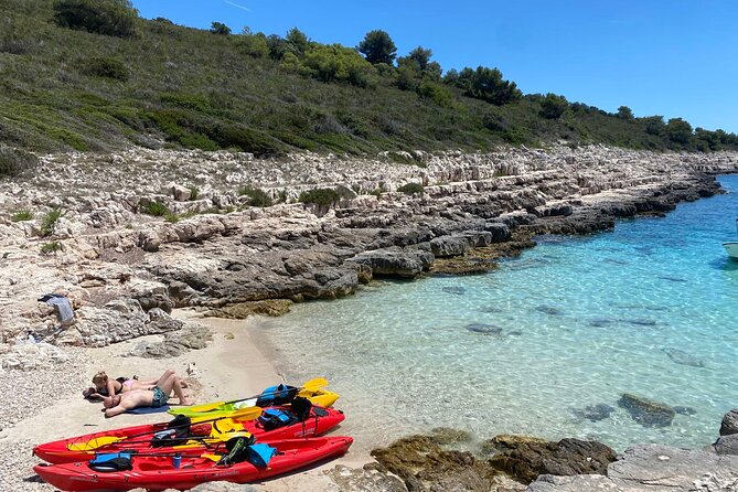 Private Half-Day Kayak Experience in Hvar and Pakleni Islands - What’s included: the gear that removes friction