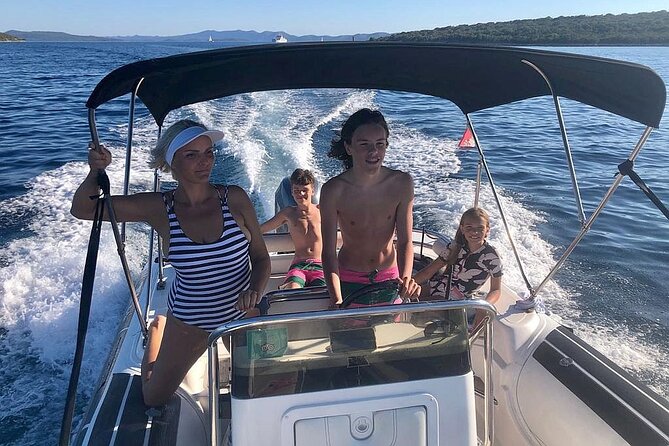 Private Half Day Speedboat tour to Zadar's Nearby Islands - Meeting at Speed Boat Zadar: how to avoid the first-stress moment
