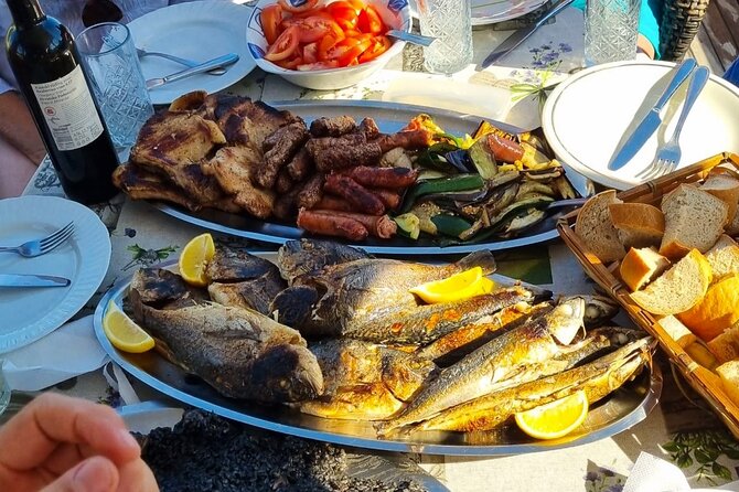 Private Half Day Tour | Food & Drinks | Vrgada - Lunch: Croatian specialties cooked right on the boat