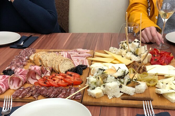 Private hedonistic food and wine experience from Zagreb - Samobor: cream cake, coffee, and a 10-minute walk to ruins