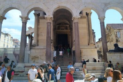 Private History tour - small group - Meet Ivan Fistanić and get ready to walk
