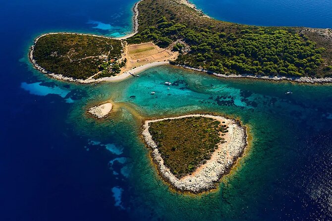 Private Hvar Island E-Bike Tour (Self Guided) - The ride begins: wind, MTB comfort, and how the pace really feels