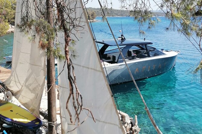 Private Luxury boat from Hvar, Brač and Split - Comfort, snacks, and why included drinks matter at sea