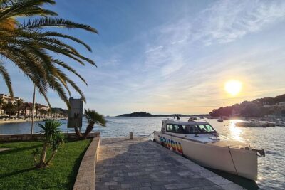 Private Luxury Boat tour for 12 from Split, Brac, Trogir, Hvar - Price and Logistics for a Group of Up to 12