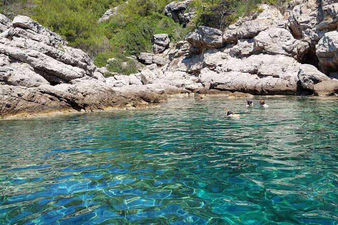 Private luxury speedboat tour-Islands, caves, beaches, snorkeling - The route logic: Elaphiti islands in one outing