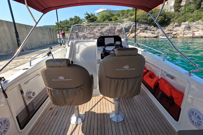Private luxury speedboat tour-Islands, caves, beaches, snorkeling - Šipan Island lunch stop (planned break, lunch not included)