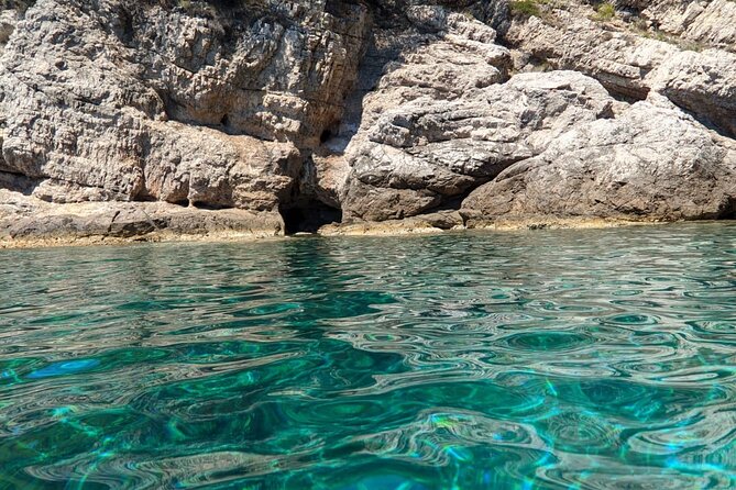Private luxury speedboat tour-Islands, caves, beaches, snorkeling - Šunj Beach: relax time and beach bar drinks