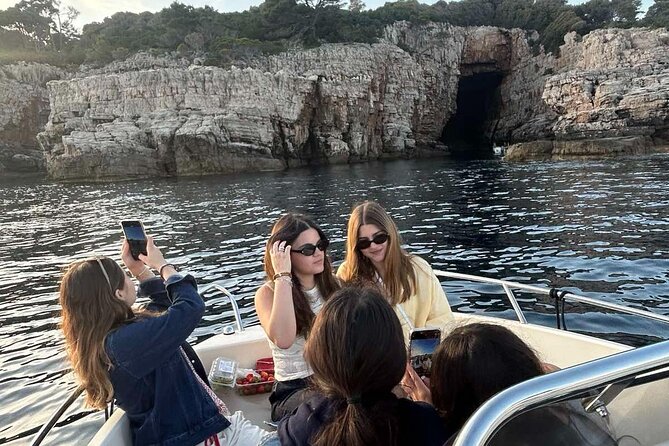 Private One-Hour Dubrovnik Highlights Cruise with Local Skipper - Getting started at Grudska ul. 1a without stress