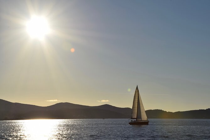 PRIVATE Romantic Sunset Boat Tour Zadar with Local Wine 1,5h - Wine on board: local flavor, laid-back vibes
