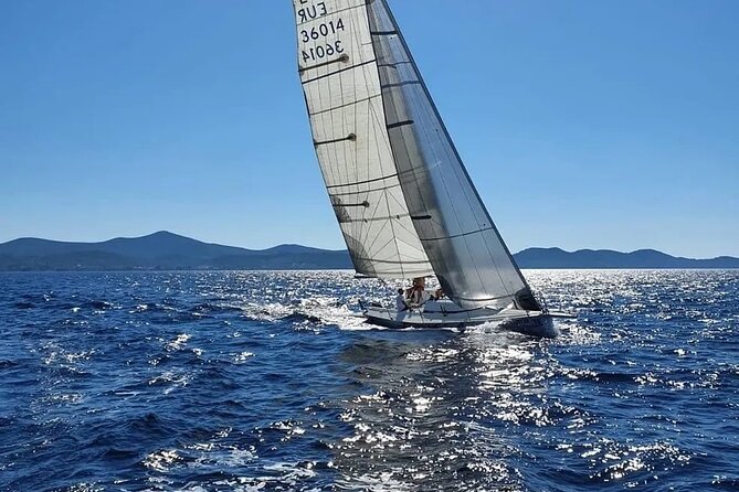 PRIVATE Romantic Sunset Boat Tour Zadar with Local Wine 1,5h - Meeting point timing: how to make the evening feel smooth