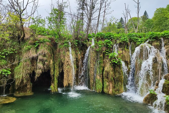 Private Roundtrip Transfer from Zadar to Plitvice National Park - The private ride: comfort, privacy, and why it matters
