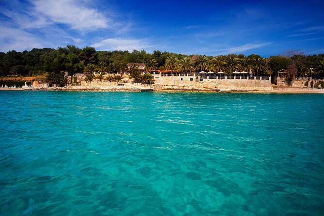 Private Speed Boat Tour of Hvar South Shore & Pakleni islands - The private captain difference: how your day can feel tailored