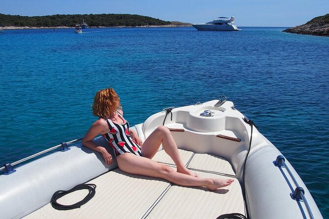 Private Speed Boat Tour to Blue Cave & Pakleni islands - Your Vis Island Choice: Komiza, Vis Town, Budikovac Lagoon, and More