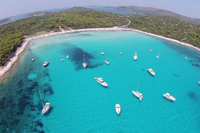 Private speedboat tour : Sakarun beach, Dugi otok, Golubinka Cave - Veli Žal and Saharun: swim stops that match the hype