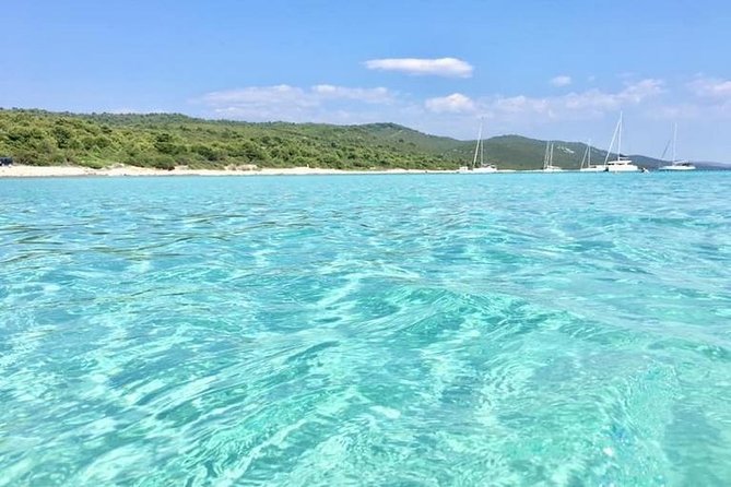 Private Speedboat tour to Sakarun Bay and Golubinka cave - Sakarun Bay: white sand and turquoise water, plus the access factor