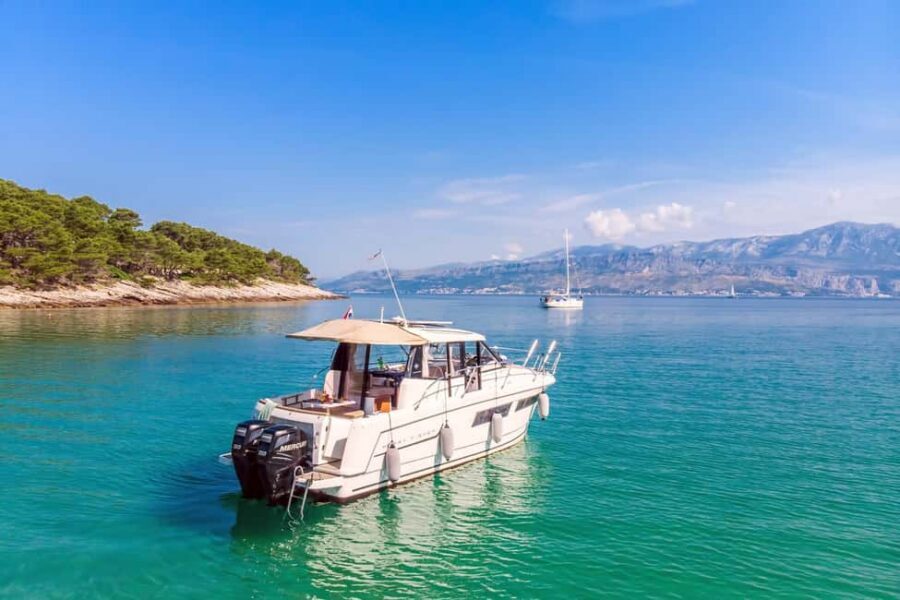 Private speedboat tours Sea Symphony - Little Blue Cave in Pokrivenik Bay: turquoise light, no crowds energy