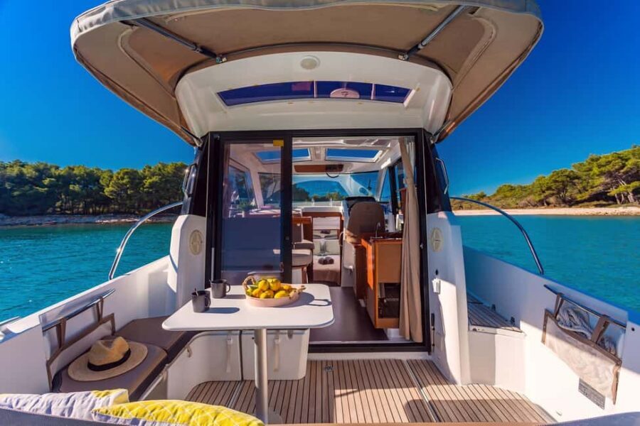 Private speedboat tours Sea Symphony - What’s included on board (and why it affects your comfort)