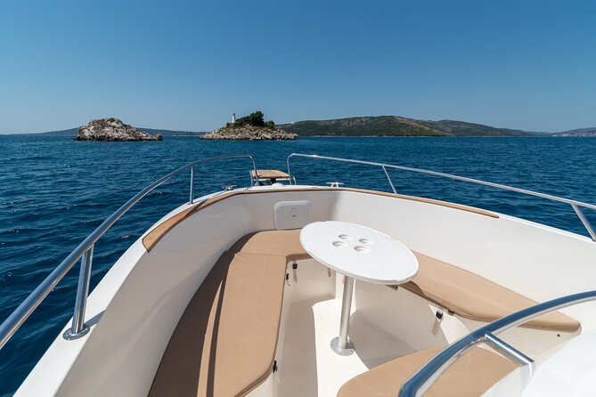 Private Split Boat Tour with a Local Expert - fully customizable - Snorkeling Gear and SUP Included: The Smart Way to Use Your Water Time