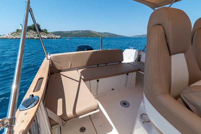 Private Split Boat Tour with a Local Expert - fully customizable - Onboard Drinks and Optional Food Stops: From Soda to Restaurant Recommendations