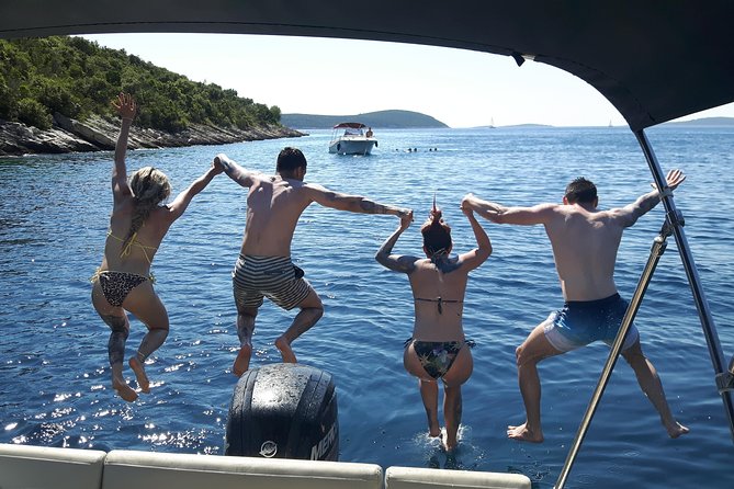 Private Sunset Tour from Trogir by Speedboat - Meeting at Kamerlengo Castle: a logistics win