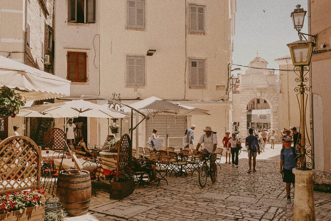 Private Tour at Rovinj on a Golf Cart - Ulica Grisia: artist shops, photos, and an uphill feel without the grind