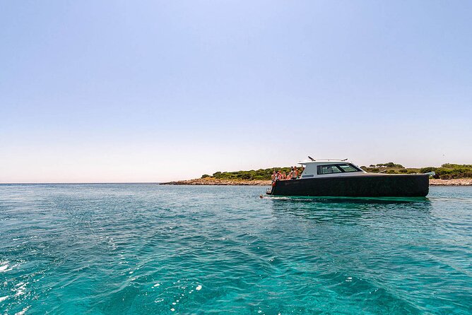 Private Tour: Blue Cave and Hvar from Split - Biševo and Stiniva Cove: the best “no-fuss” scenery breaks
