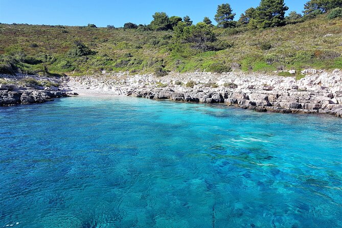 Private Tour of Red rocks, Pakleni Islands and Hvar's Southern Beaches - Onboard Drinks and Snorkeling Gear: The Practical Luxuries