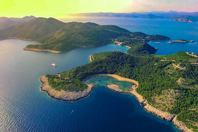 Private tour to the island of Mljet and Odysseus cave - Mljet National Park: 90 minutes of salty air and forest trails