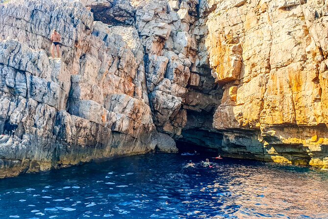 Private tour to the island of Mljet and Odysseus cave - Weather timing: how to set yourself up for a smooth day