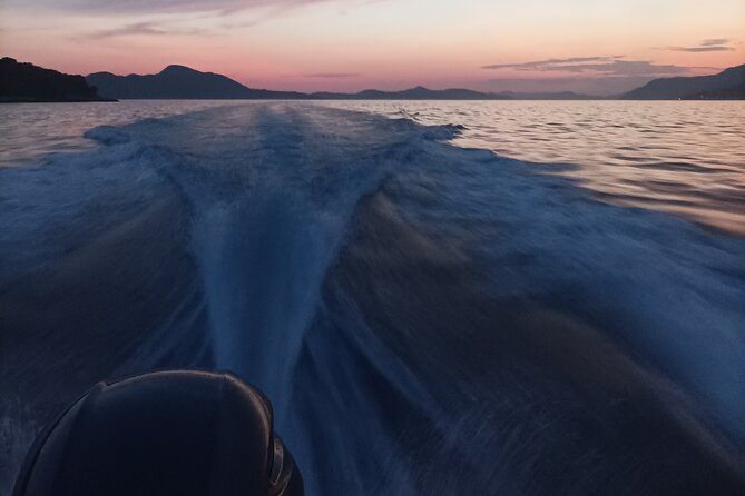Private Tour: Wine & Sunset Experience at boat - Skipper Matters: Stories, Timing, and the Human Touch