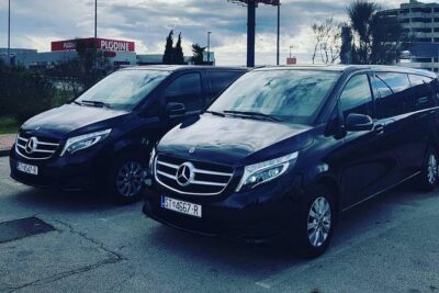 Private transfer from Split airport to Split, 1-7 person - Meeting your driver at Split Airport: the name sign and flight tracking